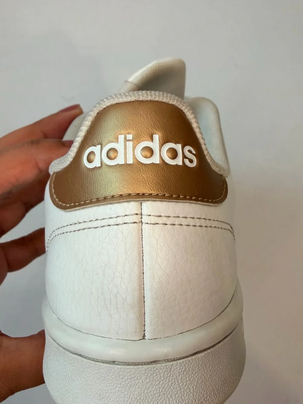 adidas Stan smith White Sneakers with gold Heel Trim sz women 10